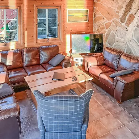 3 Bedroom Pet Friendly In * Sjernaroy