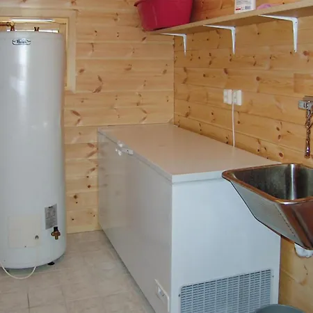 3 Bedroom Pet Friendly In Apartment