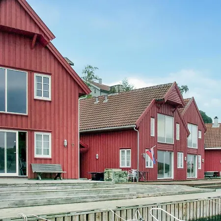 3 Bedroom Pet Friendly In Sjernaroy